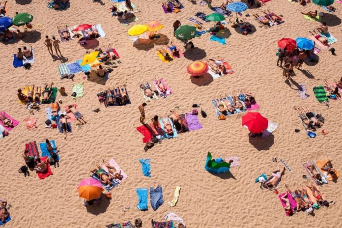 MARINA SKUPILA HRABROST I OTIŠLA NA NUDISTIČKU PLAŽU NA ADI: Nije ni sanjala da će tamo doživeti najveće poniženje IKADA - featured image