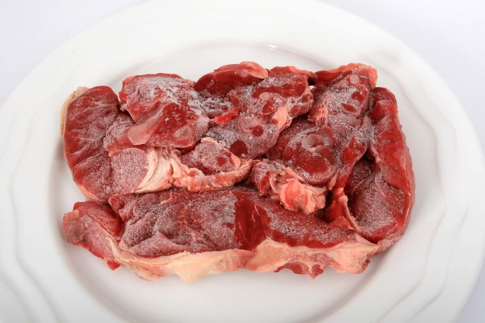 Ne čekajte satima: Evo kako da odledite meso za samo 5 minuta uz ovaj kuvarski trik - featured image