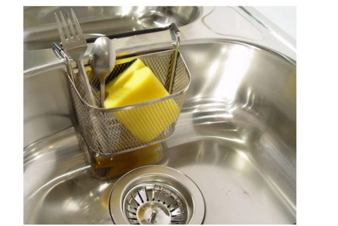 Vodoinstalateri vam neće reći za ovo: Umotajte odvod u aluminijsku foliju i dobro zapamtite ovaj TRIK! - featured image