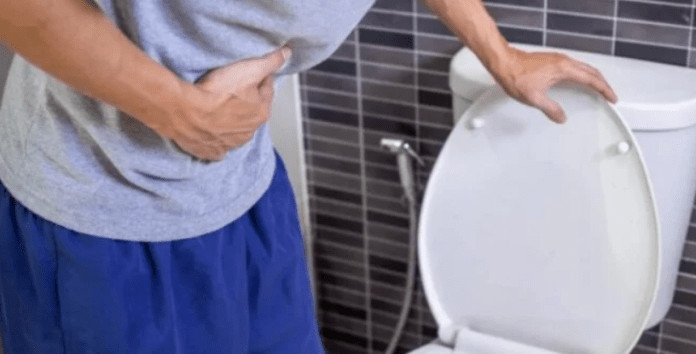 JEDAN OD PRVIH SIMPTOMA VISOKOG ŠEĆERA U KRVI pojavljuje se na WC šolji: Postoje dva načina da otkrijete problem JEDAN OD PRVIH SIMPTOMA VISOKOG ŠEĆERA U KRVI pojavljuje se na WC šolji: Postoje dva načina da otkrijete problem - featured image