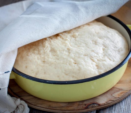 Uz ovaj trik iskusnih domaćica vaše testo će biti mekano čak 3 dana Uz ovaj trik iskusnih domaćica vaše testo će biti mekano čak 3 dana - featured image