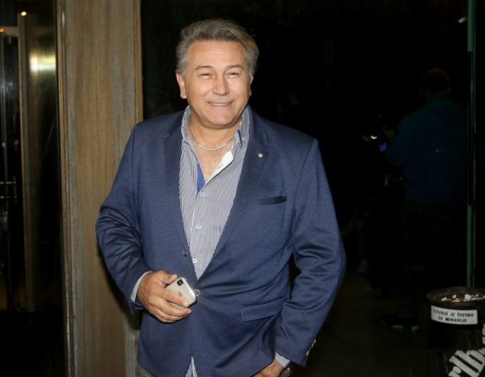 Bosanskom pevaču u ratu srušili kuću do temelja: Vesna Zmijanac ga ludo volela i posvetila mu jnajveći hit, on ljubavnici napravio dete pa morao da traži DNK - featured image