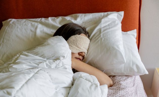 Večeras OBAVEZNO stavite OVO ispod jastuka: Dok vi spavate NOVAC će početi da se GOMILA Večeras OBAVEZNO stavite OVO ispod jastuka: Dok vi spavate NOVAC će početi da se GOMILA - featured image