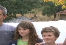 Slaviša je oženio Albanku, skućili se, blizance mu rodila: Sve je bilo idilično dok komšije nisu saznale šta se dešava u kući Slaviša je oženio Albanku, skućili se, blizance mu rodila: Sve je bilo idilično dok komšije nisu saznale šta se dešava u kući - featured image