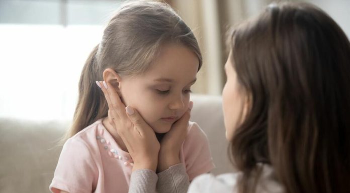 Psiholozi kažu – ODMAH prestanite! 5 stvari koje SVAKI DAN GOVORITE DETETU mogu da naprave štetu Psiholozi kažu – ODMAH prestanite! 5 stvari koje SVAKI DAN GOVORITE DETETU mogu da naprave štetu - featured image