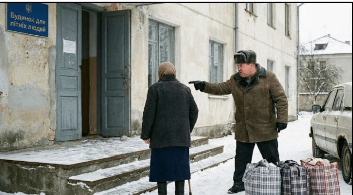Plata za nezahvalnost: kako je pokušaj da se majka smjesti u dom za starije osobe završio tragedijom za sina i njegovu ženu. Plata za nezahvalnost: kako je pokušaj da se majka smjesti u dom za starije osobe završio tragedijom za sina i njegovu ženu. - featured image