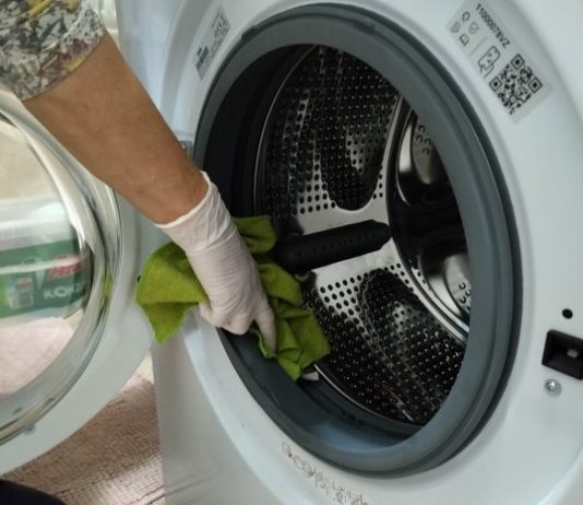 OVA stvar je izvukla svu prljavštinu, kamenac i buđ iz REZERVOARA u mojoj mašini za pranje veša: PETNAEST MINUTA I BIT ĆE KAO NOVA! OVA stvar je izvukla svu prljavštinu, kamenac i buđ iz REZERVOARA u mojoj mašini za pranje veša: PETNAEST MINUTA I BIT ĆE KAO NOVA! - featured image