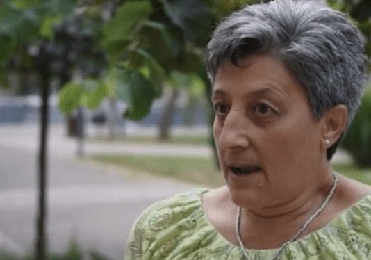 “Videla sam crnu mrlju kako pušta pipke i bilo mi je jasno da imam rak debelog creva”: Ovako je Milena otkrila bolest “Videla sam crnu mrlju kako pušta pipke i bilo mi je jasno da imam rak debelog creva”: Ovako je Milena otkrila bolest - featured image