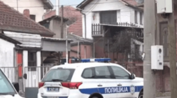 Slobodan (76) dao oglas da traži suprugu-Naglasio da ima Njemačku penziju i veliku kuću! Tri žene došle na probu a sutra policija zatekla stravičan prizor! (FOTO) - featured image Slobodan (76) dao oglas da traži suprugu-Naglasio da ima Njemačku penziju i veliku kuću! Tri žene došle na probu a sutra policija zatekla stravičan prizor! (FOTO) - featured image