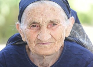 Stara narodna verovanja kažu da ove pojave nagoveštavaju buduće događaje: Ako tuđi pas zalaje ispred vaše kuće… Stara narodna verovanja kažu da ove pojave nagoveštavaju buduće događaje: Ako tuđi pas zalaje ispred vaše kuće… - featured image