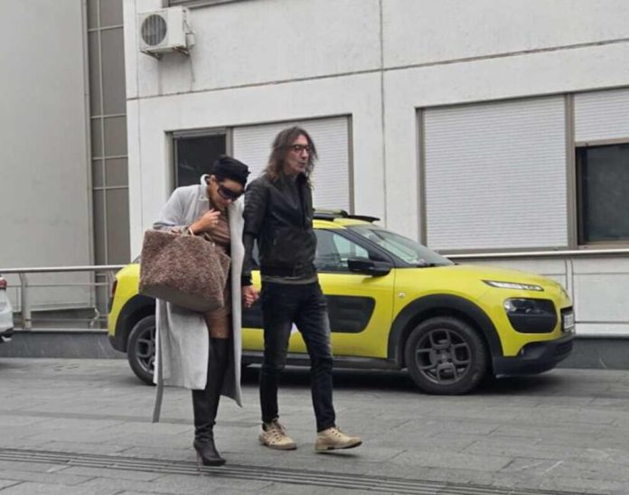 STIGLI U BOLNICU! Ana uz Raleta u najtežim trenucima – lekari spremni za zahvat na njegovom srcu! - featured image STIGLI U BOLNICU! Ana uz Raleta u najtežim trenucima – lekari spremni za zahvat na njegovom srcu! - featured image