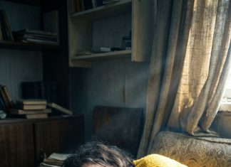 Ostavio ju je jer je ‘lenja i po ceo dan spava’: Na dan kada je potpisao razvod, stigao mu je paket iz bolnice sa njenim dnevnikom i umrlicom Ostavio ju je jer je ‘lenja i po ceo dan spava’: Na dan kada je potpisao razvod, stigao mu je paket iz bolnice sa njenim dnevnikom i umrlicom - featured image