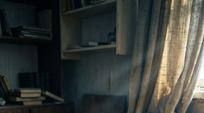 Ostavio ju je jer je ‘lenja i po ceo dan spava’: Na dan kada je potpisao razvod, stigao mu je paket iz bolnice sa njenim dnevnikom i umrlicom Ostavio ju je jer je ‘lenja i po ceo dan spava’: Na dan kada je potpisao razvod, stigao mu je paket iz bolnice sa njenim dnevnikom i umrlicom - featured image