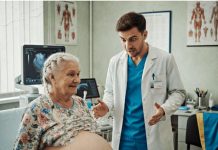 O čemu je vaš ginekolog razmišljao?! – doktori su vrištali tokom porođaja starijoj ženi. A kada su vidjeli KOGA je rodila, jednostavno su ostali bez riječi… 😱😱😱… O čemu je vaš ginekolog razmišljao?! – doktori su vrištali tokom porođaja starijoj ženi. A kada su vidjeli KOGA je rodila, jednostavno su ostali bez riječi… 😱😱😱… - featured image