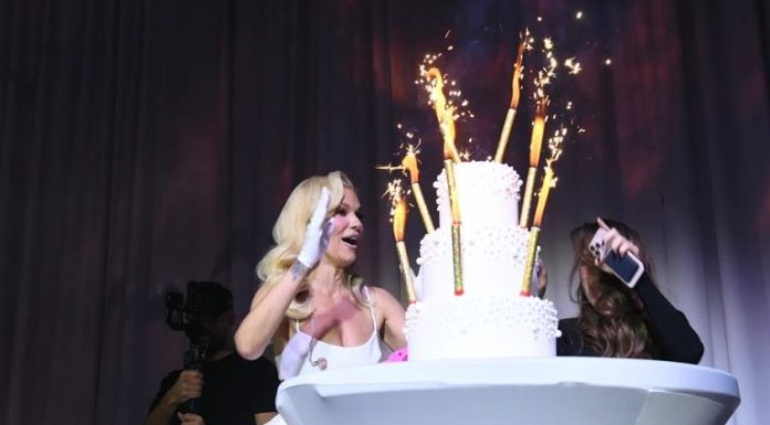 NATAŠA BEKVALAC ČETVRTI PUT STALA NA LUDI KAMEN!!Pogledajte koji je naš estradni umjetnik osvojio Balakansku barbiku!!Zanijemit ćete od šoka!!! NATAŠA BEKVALAC ČETVRTI PUT STALA NA LUDI KAMEN!!Pogledajte koji je naš estradni umjetnik osvojio Balakansku barbiku!!Zanijemit ćete od šoka!!! - featured image