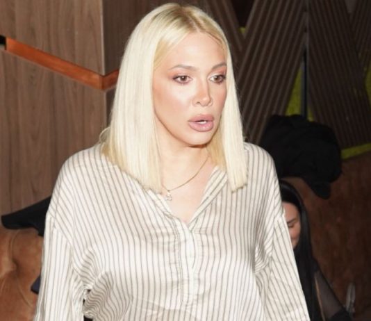 Milica Todorović se sa sinom hitno iselila iz stana: Majka je “otkucala”, rasturila još jedan brak, evo s kim se tajno viđala? Milica Todorović se sa sinom hitno iselila iz stana: Majka je “otkucala”, rasturila još jedan brak, evo s kim se tajno viđala? - featured image