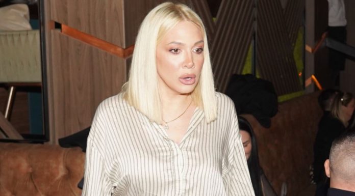Milica Todorović se sa sinom hitno iselila iz stana: Majka je “otkucala”, rasturila još jedan brak, evo s kim se tajno viđala? Milica Todorović se sa sinom hitno iselila iz stana: Majka je “otkucala”, rasturila još jedan brak, evo s kim se tajno viđala? - featured image