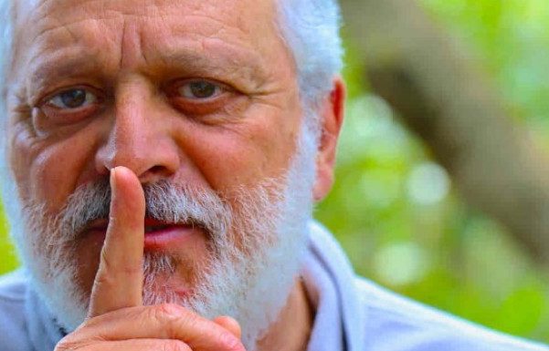 PSIH0L0G P0RUČUJE: Ako je neko BEZ0BRAZAN prema vama, koristite 0VU tehniku i natjerat ćete ga da vas cijeni PSIH0L0G P0RUČUJE: Ako je neko BEZ0BRAZAN prema vama, koristite 0VU tehniku i natjerat ćete ga da vas cijeni - featured image