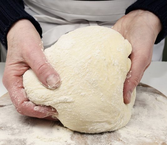 Jedan recept za sva peciva: Ovo tijesto će vas oduševiti Jedan recept za sva peciva: Ovo tijesto će vas oduševiti - featured image